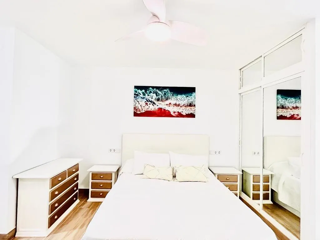 Apartamento Moderno y Nuevo apartamento playa Benalmádena